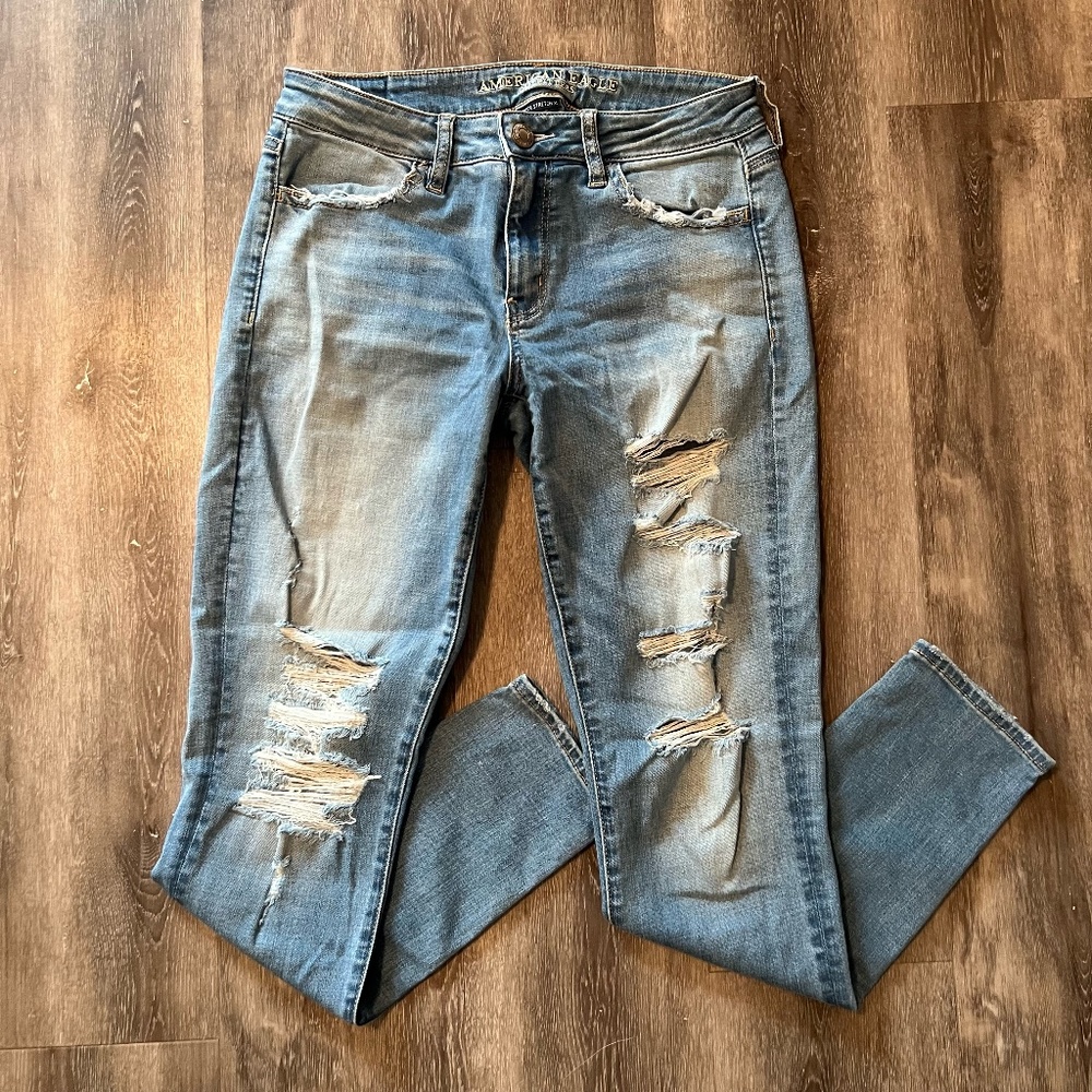American Eagle - Distressed High Waisted Super Stretch X Skinny Jeans (Size 8 R)
